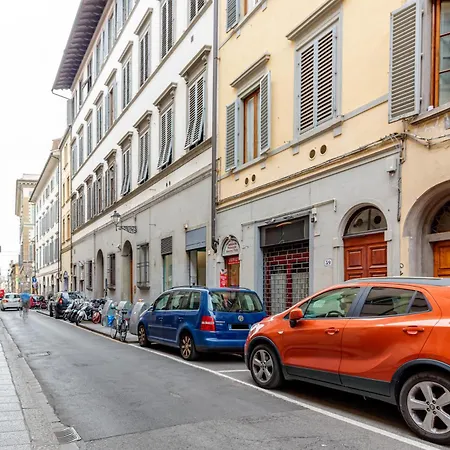 Comodo Dietro Il Duomo Daire Floransa